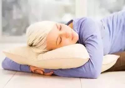 <a href='http://www.ccsmyy120.com/sjsr/' target='_blank' title='˥'><span style='color: #0000ff'><strong>˥</strong></span></a>